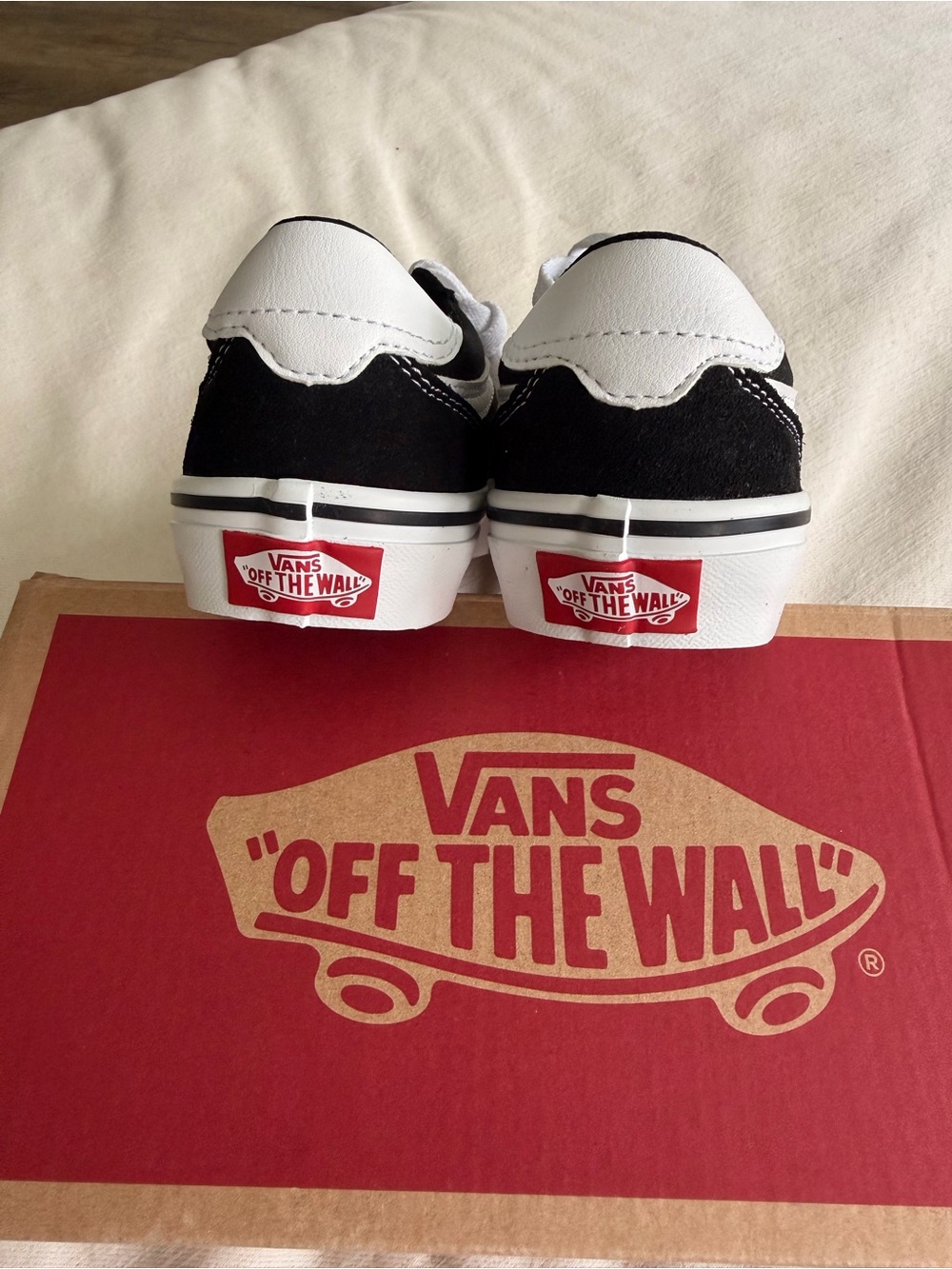 NWT Vans Brooklyn LS Youth Sneakers | Black/White | Size 12.5 YT | New in Box - Picture 6 of 8